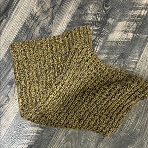 Cozy Knit Scarf in Gold